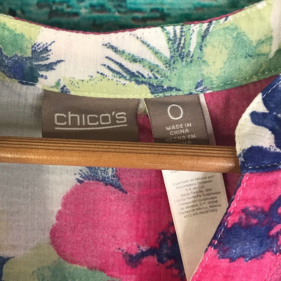 Chico’s Semi Sheer 3/4 Spring Floral Top - Picture 3 of 6